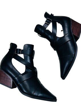 YELLOWBOX Canoly Cut Out Bootie 10 Women Boot Vegan Leather Buckle Streetwear